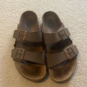Size 42 Arizona Birkenstocks (unisex)